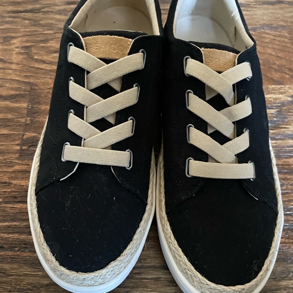 Black Spence 9B tennis shoes
